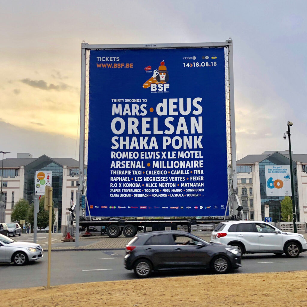 Brussels Summer Festival is a firm believer in The Skyboard 40 to promote their event. The smaller dimensions of the trailer allows The Skyboard 40 to be placed in the heart of Brussels, thus allowing BSF to reach their urban target audience.